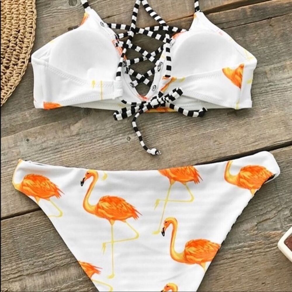 CUPSHE Flamingo Bikini Reversible Bottom Size XS 2 piece swimsuit - Picture 3 of 4